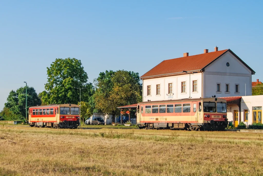 MÁV Start 117 272 og 117 192 © Lasse Toylsbjerg-Petersen