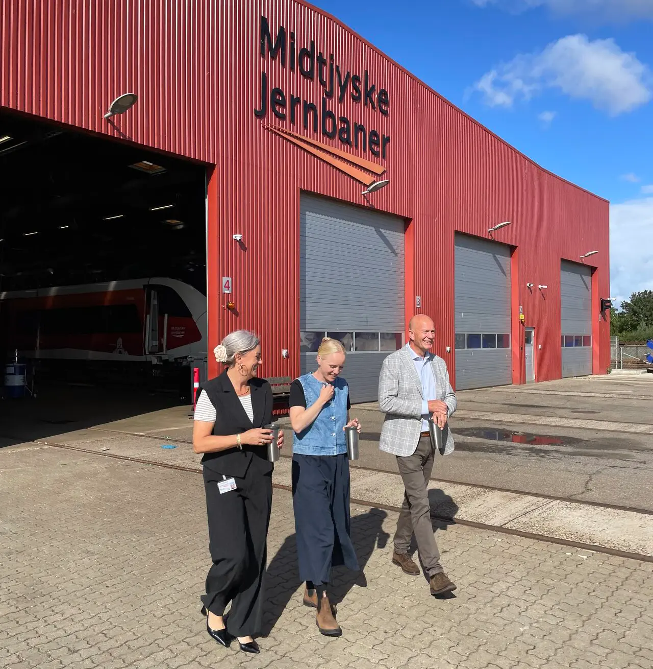 Transportminister Signe Munk på besøg hos Midtjyske Jernbaner © Midtjyske Jernbaner
