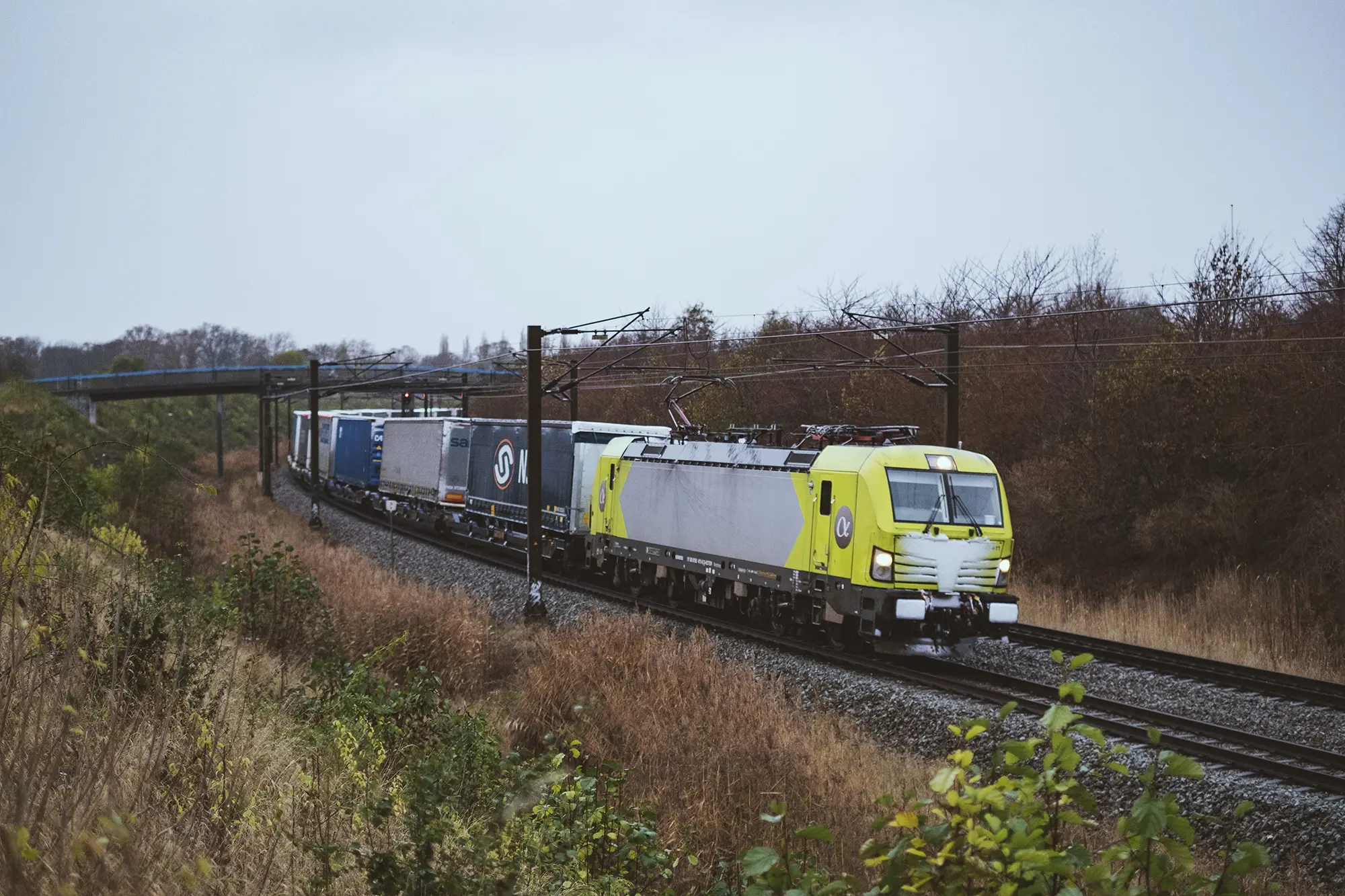 Et intermodalt Samksip-tog på vej til Sverige med Hector Rail, fotograferet i Valbyparken, København © Konstantin Planinski Et intermodalt Samksip-tog på vej til Sverige med Hector Rail, fotograferet i Valbyparken, København © Konstantin Planinski