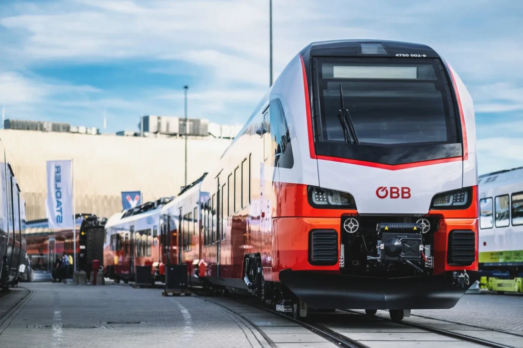Stadler FLIRT Akku / ÖBB 4750 002 på InnoTrans 2026 © Konstantin Planinski