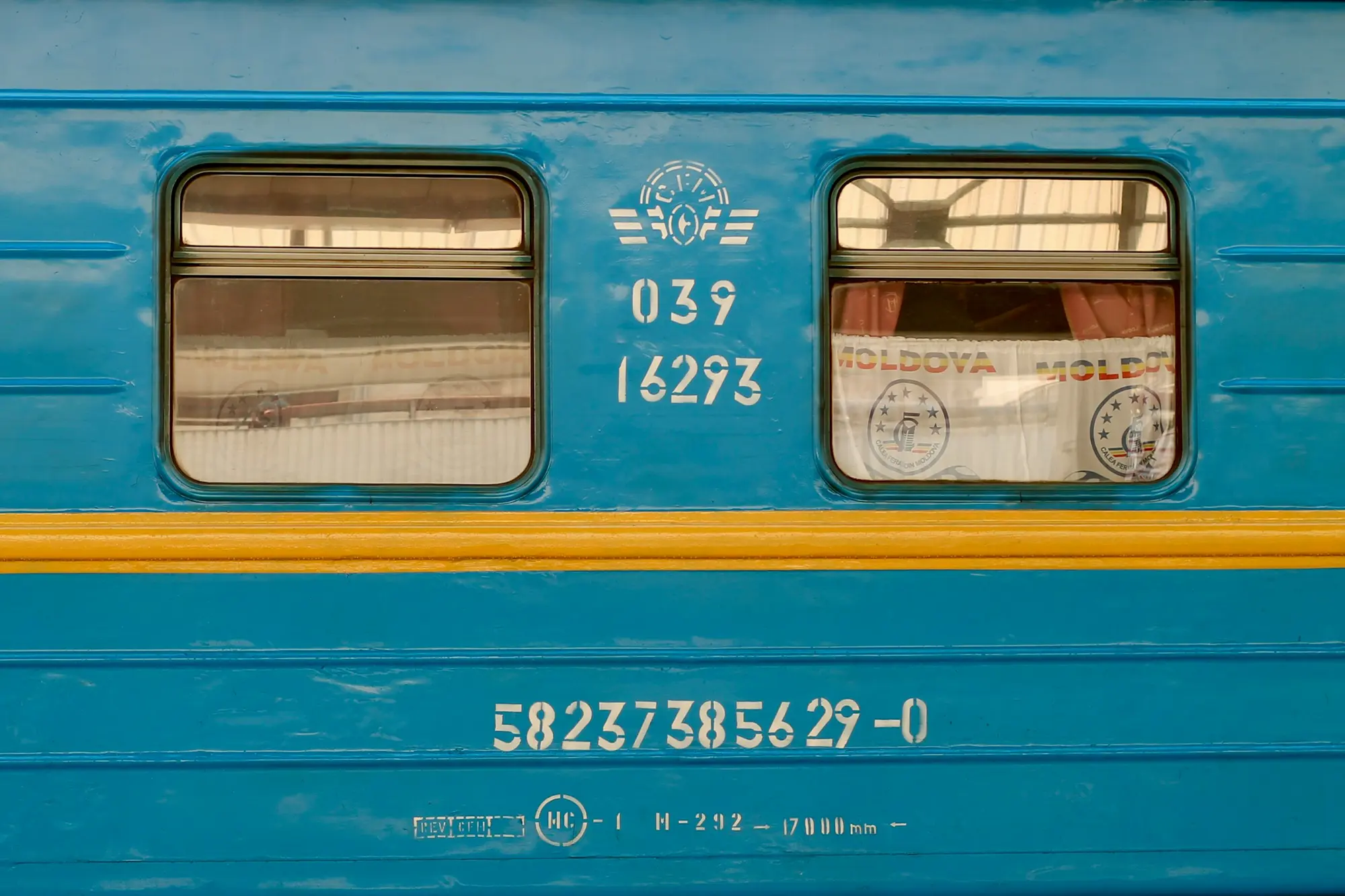 © <a href="https://unsplash.com/@saranhobbs?utm_source=unsplash&utm_medium=referral&utm_content=creditCopyText">Sara Hobbs</a> on <a href="https://unsplash.com/photos/train-car-windows-with-markings-paHOgiHXiV8?utm_source=unsplash&utm_medium=referral&utm_content=creditCopyText">Unsplash</a> © Sara Hobbs on Unsplash